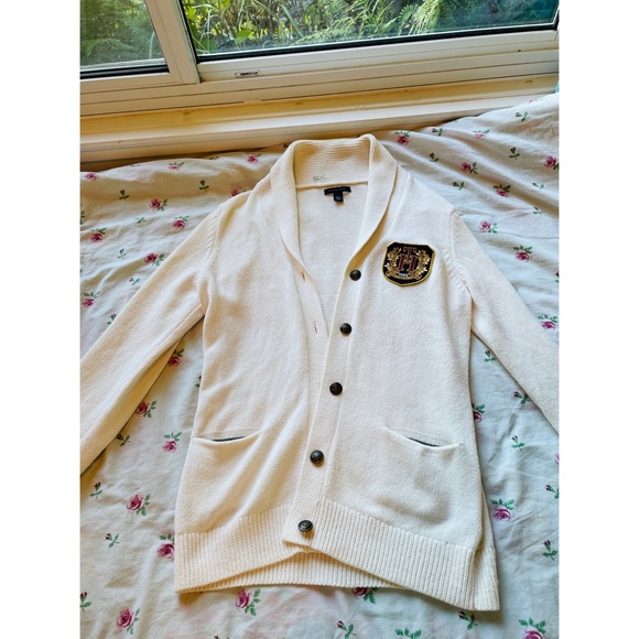 Rare Tommy Hilfiger Cardigan (with Hogwarts style patch) - Picture 2 of 9